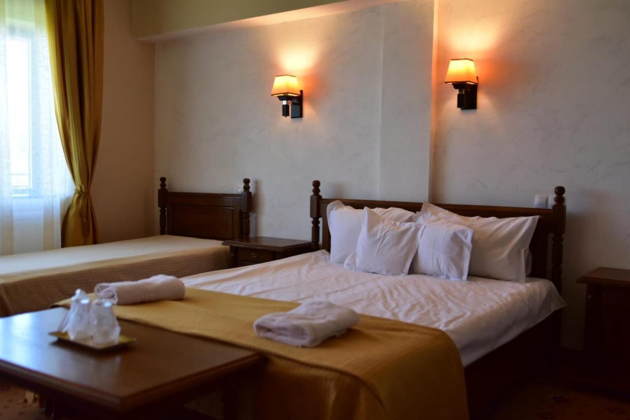 Bellavista Brasov Hotell Săcele Exteriör bild