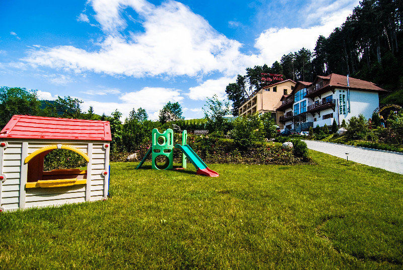 Bellavista Brasov Hotell Săcele Exteriör bild